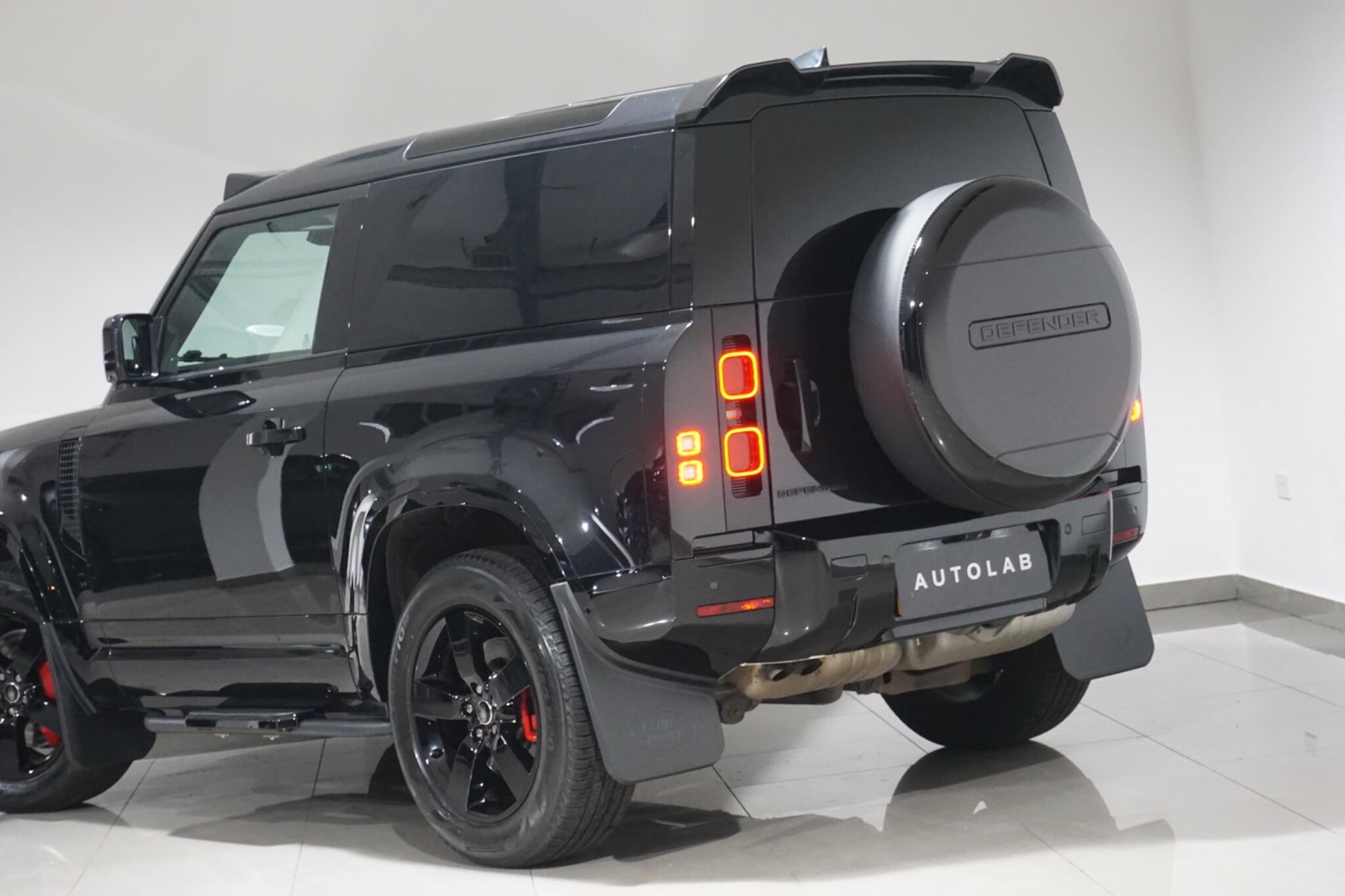 Land Rover Defender 90 3.0 D200 MHEV Hard Top SUV 3dr Diesel Auto 4WD SWB Euro 6 (s/s) (200 ps)